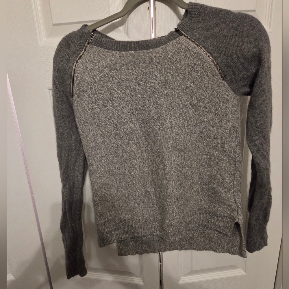 Banana Republic Two-Tone Gray Women's Sweater